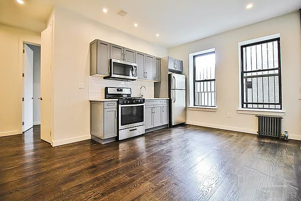 Rented by Ideal Properties Group | media 3