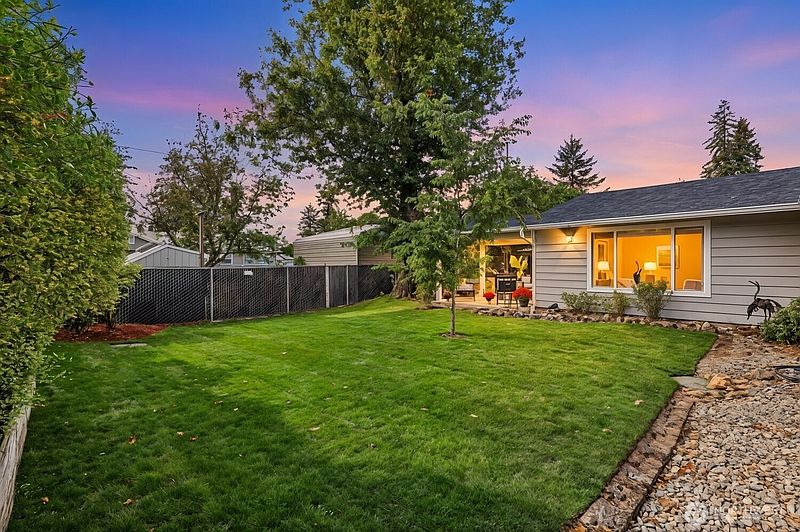 2nd image of 504 SE 104th Avenue