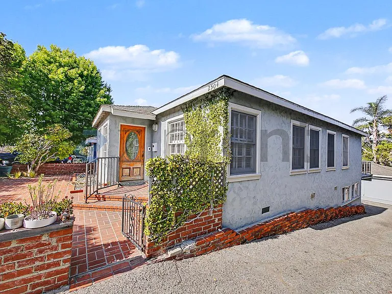 2504 Palm Ave — Photo 28