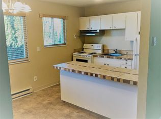 2424 SE 49th Ave APT 3, Portland, OR 97206