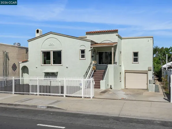 272 W 10th St, Pittsburg, CA 94565