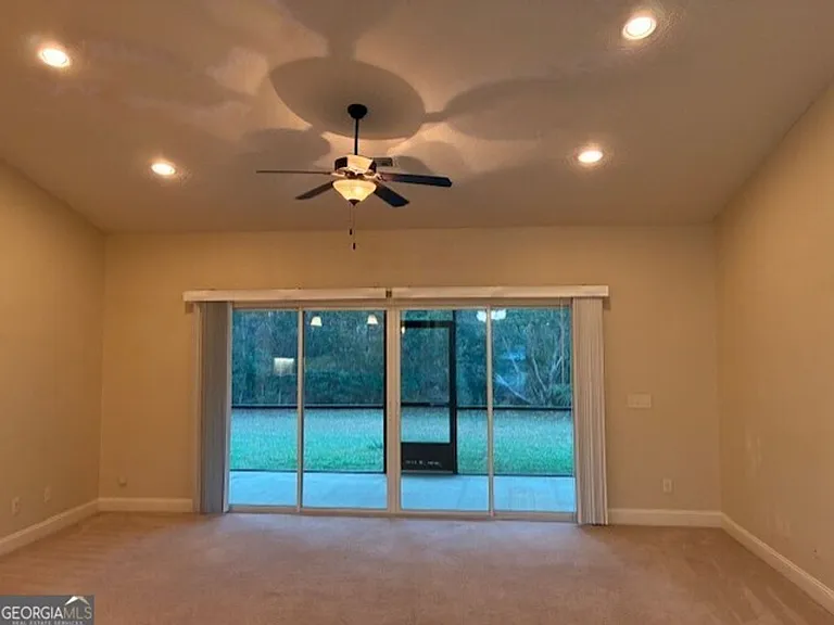 216 Holm Pl — Photo 6