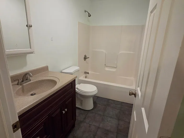 5 Stone Ave #1 — Photo 11