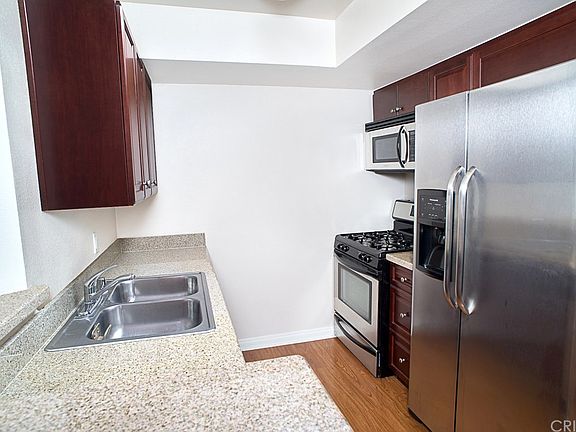 3rd image of 21450 Burbank Blvd APT 109