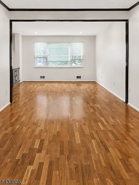 3 bed, 2.0 bath, $4,250 — Photo 4
