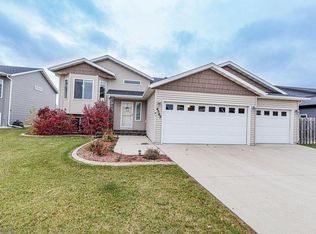 4567 15th St S, Moorhead, MN 56560