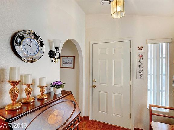 5th image of 2328 Ozark Way