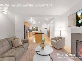 685 NW Falling Waters Ln UNIT 103, Portland, OR 97229