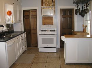 320 5th Ave, Camanche, IA 52730