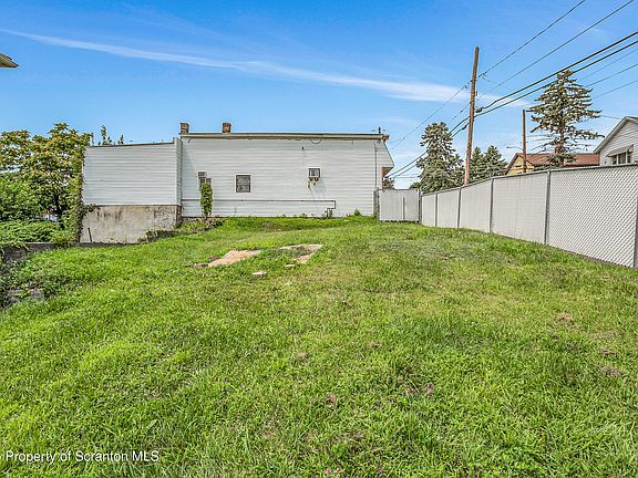 5th image of 367 N Bromley Ave #C