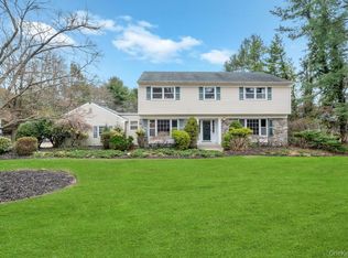 330 Edgewood Avenue, Smithtown, NY 11787