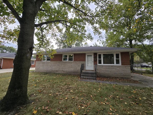 2700 Wells St, Lake Station, IN 46405