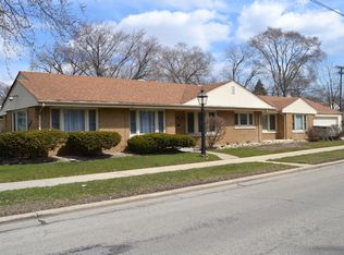 9845 S Maplewood Ave, Evergreen Park, IL 60805