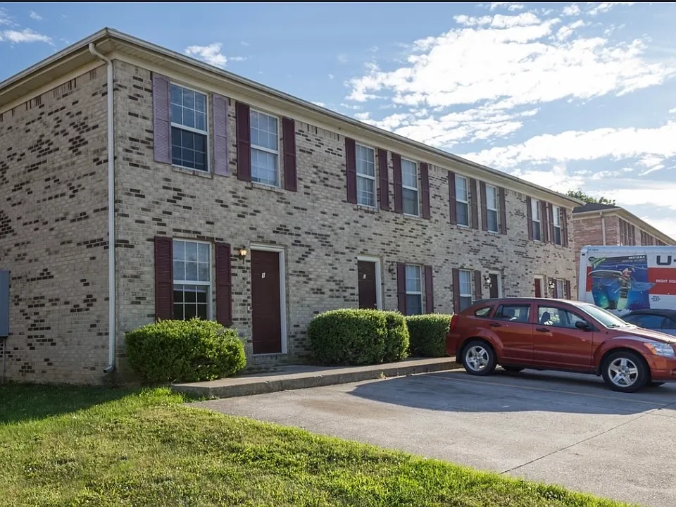 437 Jason Dr #4