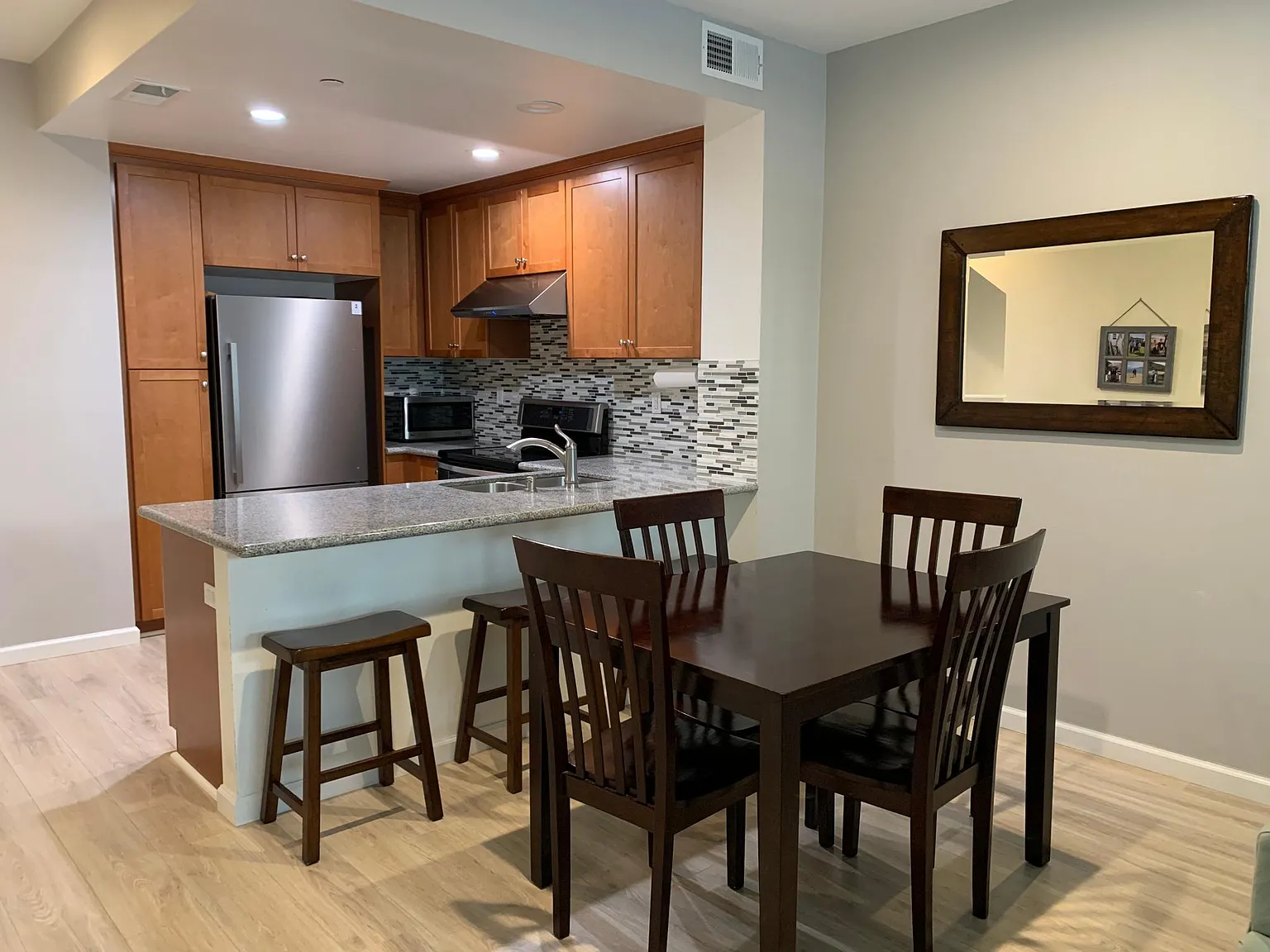 3 bed, 1380 sqft, $2,995 — Photo 4