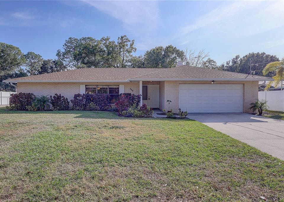 1st image of 544 COLEMAN DRIVE W