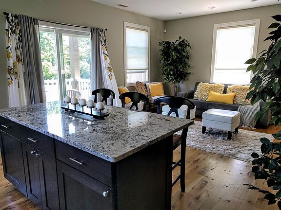 Living Area / Kitchen