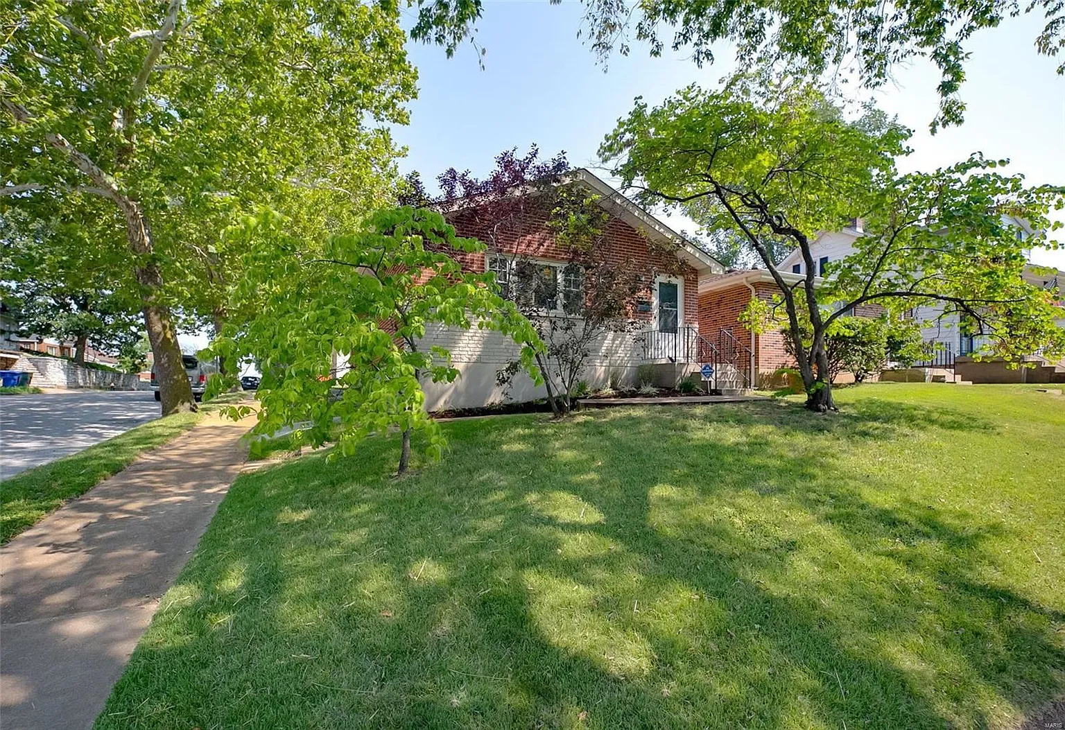 5751 Lansdowne Ave photo 1