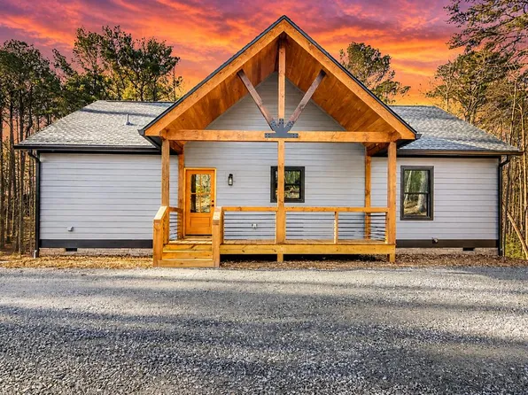 361 Oak Park Dr, Talking Rock, GA 30175