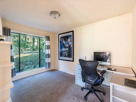 5th image of 13730 15th Ave NE APT E104