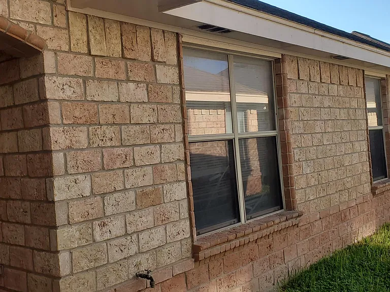 1916 Upland Dr #1 — Photo 2