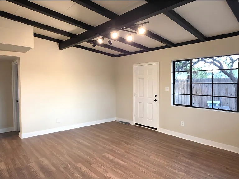 2914 W Almeria Rd #3 — Photo 12