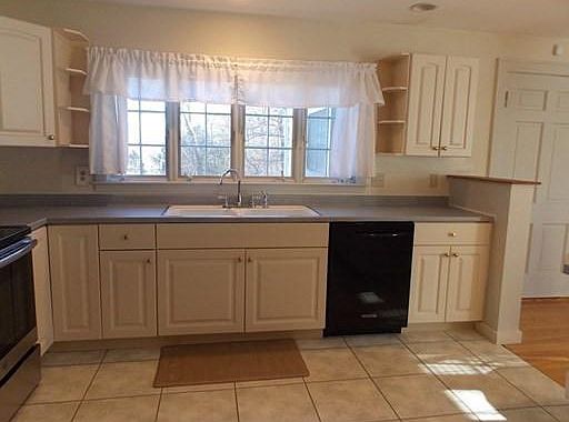2nd image of 84 Curtis Ave