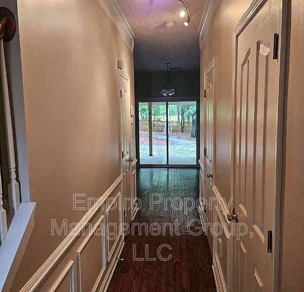 202 Castlebury Dr — Photo 19