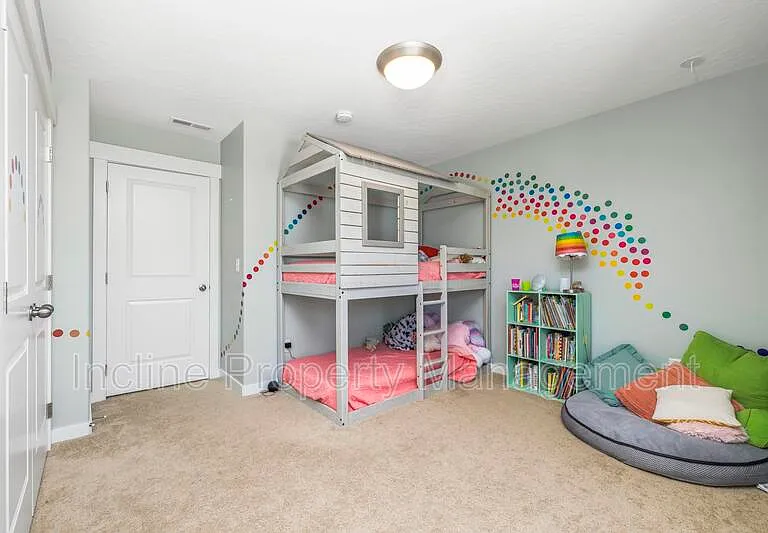 4438 E Hurstbourne Dr — Photo 15