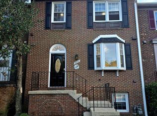 7913 Edinburgh Dr, Springfield, VA 22153