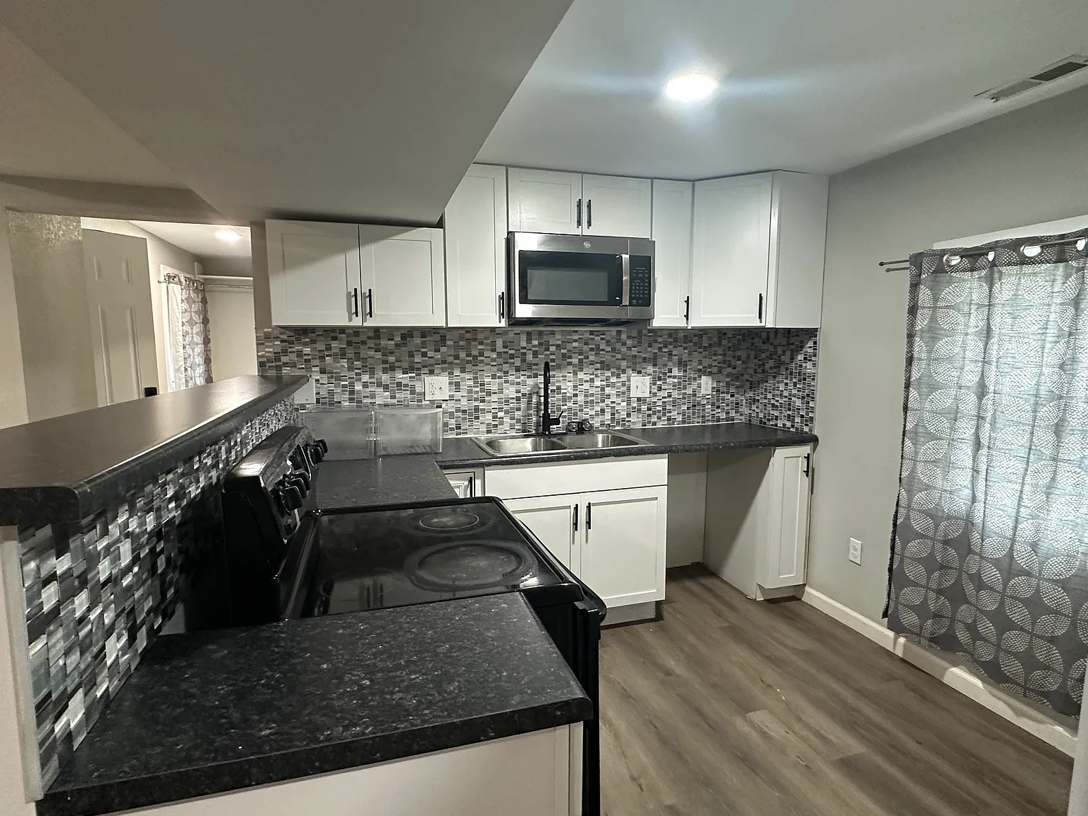 2 bed, 1000 sqft, $850 — Photo 3