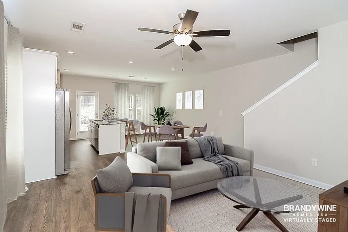 3 bed, 2.5 bath, 1530 sqft, $2,045 — Photo 3