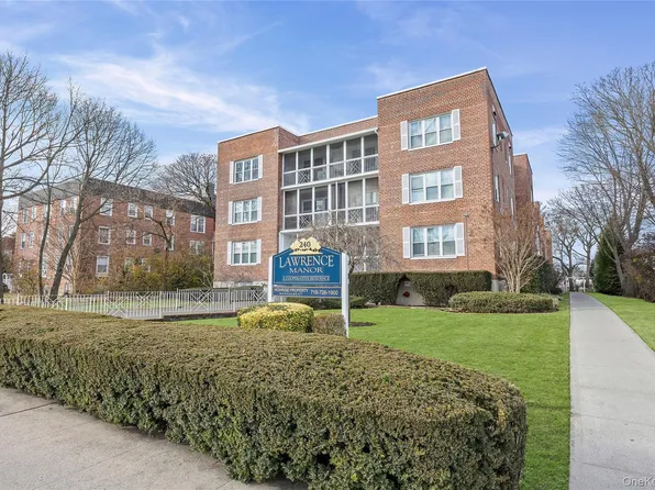 240 Central Avenue #2F, Lawrence, NY 11559