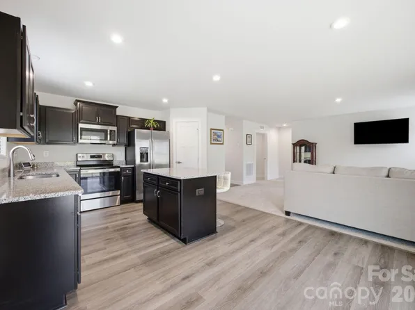 621 Grandiflora Ave, Lancaster, SC 29720