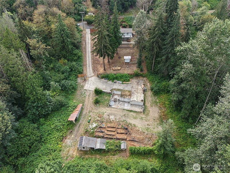 4th image of 321 68th Avenue E