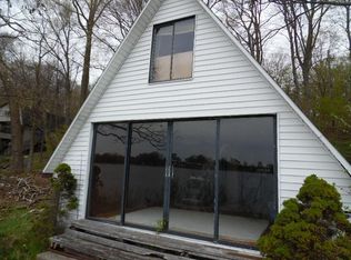 10125 Berry Ln, Marcellus, MI 49067