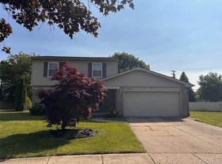 29313 Perth St, Livonia, MI 48154