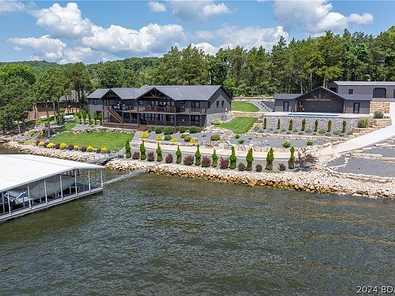 3rd image of 201 Shady Ozark Ln