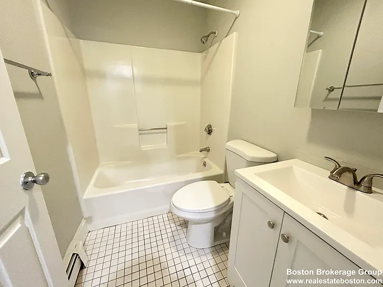15 Ruggles St #2 — Photo 8