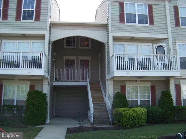 249 Rosebay Ct, Delran, NJ 08075