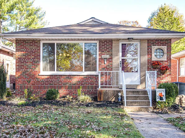 3925 French Ct, Saint Louis, MO 63116