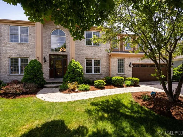 1132 Ridgewood Cir, Lake In The Hills, IL 60156