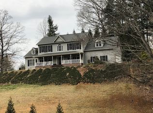 175 Farm Valley Ct, Weaverville, NC 28787