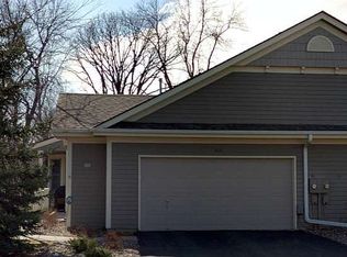 848 Ivy Ln, Eagan, MN 55123