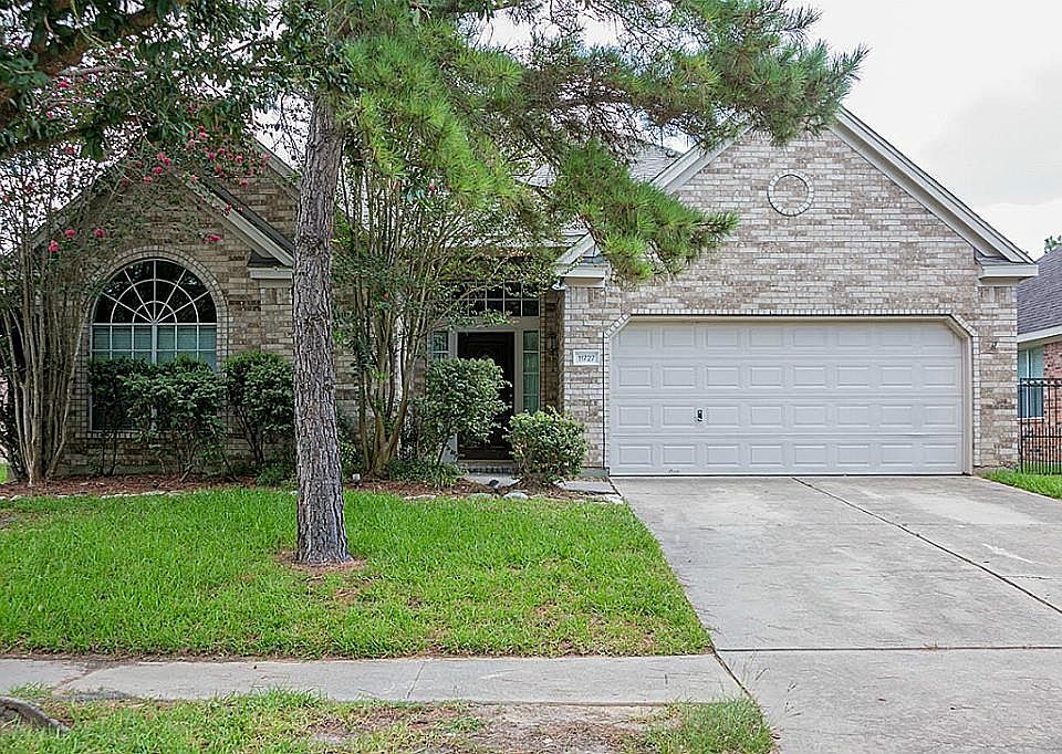 1st image of 11727 Canyon Drop Dr