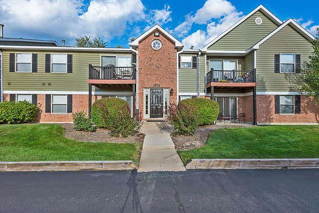 1st image of 1581 Raymond Dr APT 204