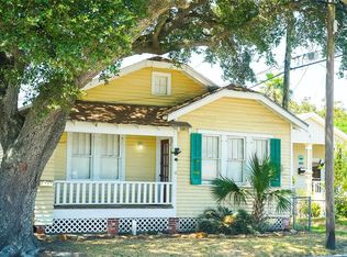 2219 37th St, Galveston, TX 77550