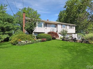 11 Tompkins Rd, East Brunswick, NJ 08816