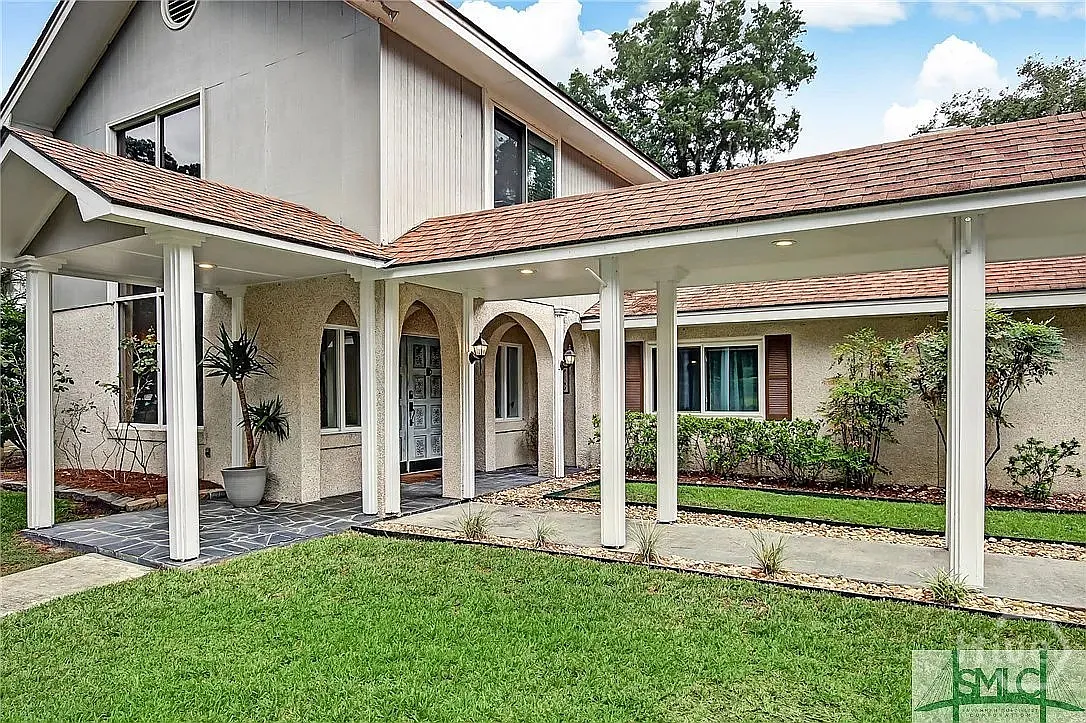 5 bed, 5.5 bath, 3756 sqft, $6,000 — Photo 2