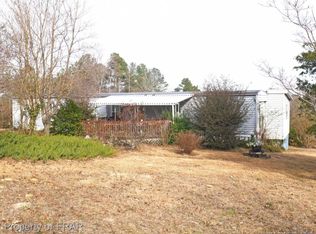 46 Davey St, Spring Lake, NC 28390